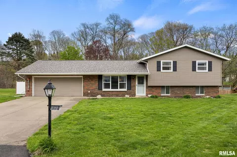 116 Gottlieb Ct, Creve Coeur, IL 61610
