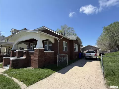 213 S Burr Blvd, Kewanee, IL 61443