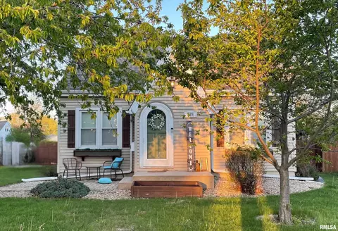 228 N Illinois Ave, Morton, IL 61550