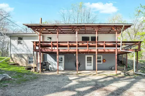 22588 N Creek Rd, Canton, IL 61520