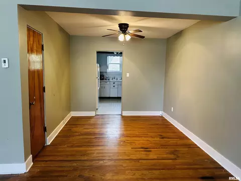 Living - 205 High St, Anna, IL 62906 photo 4 of 4