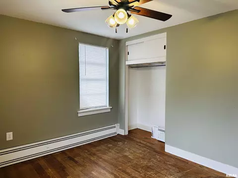 Bedroom - 205 High St, Anna, IL 62906 photo 3 of 4