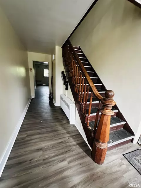 Entry Way - 205 High St, Anna, IL 62906 photo 1 of 2