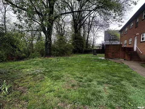 Exterior - 205 High St, Anna, IL 62906 photo 4 of 4