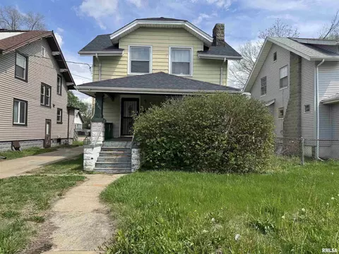 2206 N Wisconsin Ave, Peoria, IL 61603