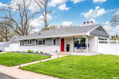 721 E White Oak Ct, Peoria, IL 61614