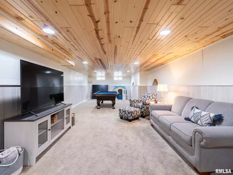 Other - 800 S Kickapoo Ln, Peoria, IL 61604 photo 2 of 10