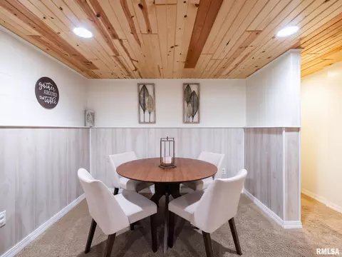 Dining - 800 S Kickapoo Ln, Peoria, IL 61604 photo 7 of 7