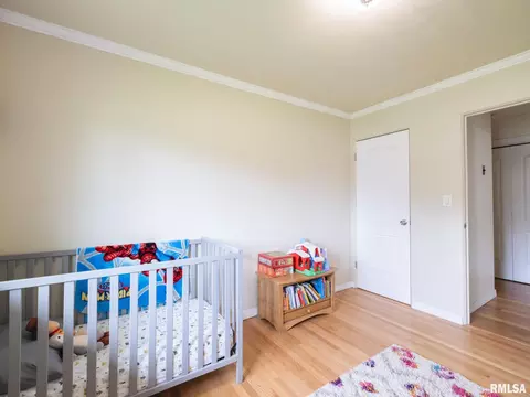 Bedroom - 800 S Kickapoo Ln, Peoria, IL 61604 photo 8 of 8