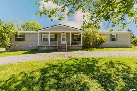 65 Payne Dr, Goreville, IL 62939