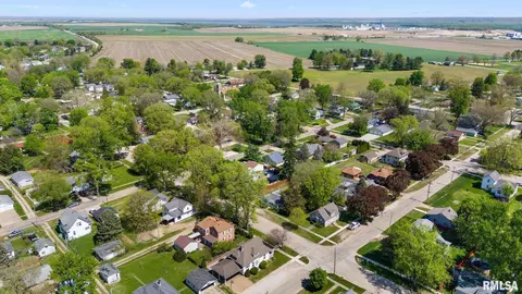 View/Area - 805 Edward St, Henry, IL 61537 photo 5 of 7