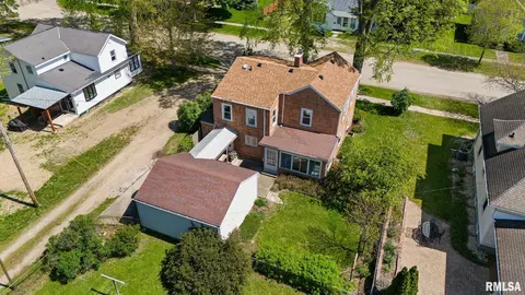 View/Area - 805 Edward St, Henry, IL 61537 photo 2 of 7