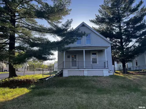 117 Hill St, Bartonville, IL 61607