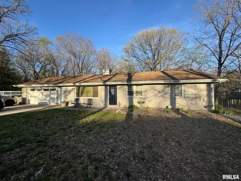 30171 Grandview Ter, Mackinaw, IL 61755