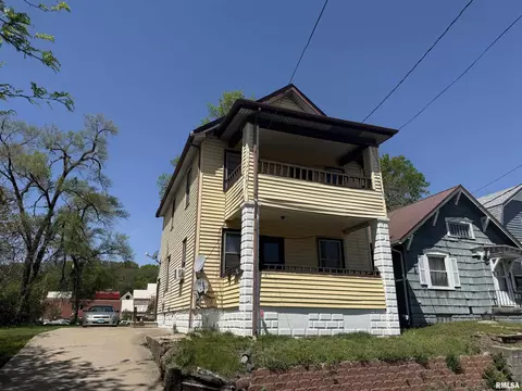 1617 NE Monroe St, Peoria, IL 61603