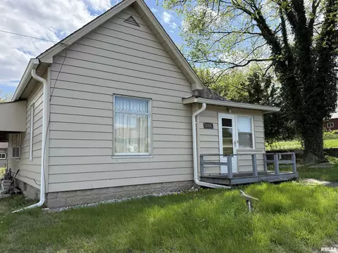 227 E Main St, Havana, IL 62644