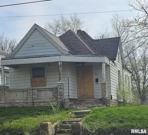 1404 S Arago St, Peoria, IL 61605