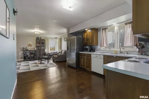 Kitchen - 865 E Franklin St, Macomb, IL 61455 photo 3 of 3
