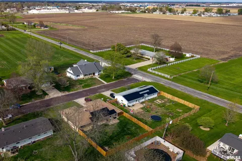 View/Area - 865 E Franklin St, Macomb, IL 61455 photo 3 of 3