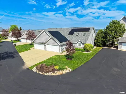 600 Harbor Pointe Dr, East Peoria, IL 61611