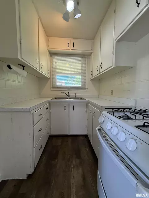 Kitchen - 322 E Franklin St, Macomb, IL 61455 photo 1 of 2