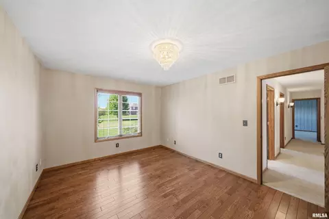 Bedroom - 1115 Tottenham Ct, Washington, IL 61571 photo 7 of 16