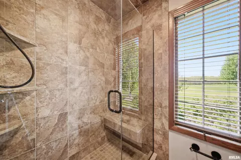 Bath - 1115 Tottenham Ct, Washington, IL 61571 photo 4 of 6