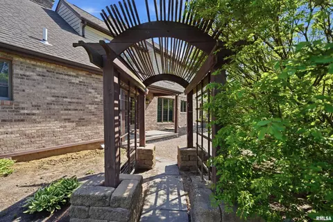 Exterior - 1115 Tottenham Ct, Washington, IL 61571 photo 10 of 12