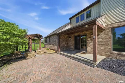 Exterior - 1115 Tottenham Ct, Washington, IL 61571 photo 8 of 12
