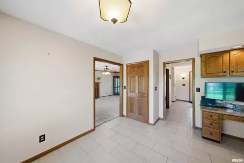 Entry Way - 1115 Tottenham Ct, Washington, IL 61571 photo 2 of 3