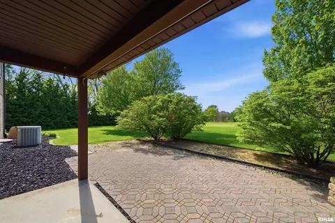 Exterior - 1115 Tottenham Ct, Washington, IL 61571 photo 9 of 12