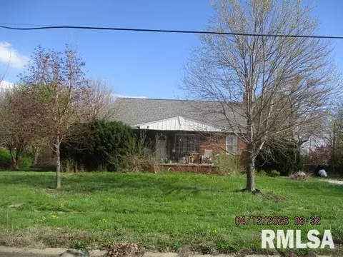 1575 E Chestnut St, Canton, IL 61520