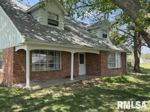 18609 W Locust St, Trivoli, IL 61569