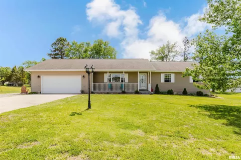 905 Marilyn Dr, Johnston City, IL 62951
