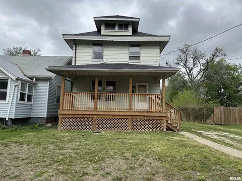 2111 W Callender Ave, West Peoria, IL 61604