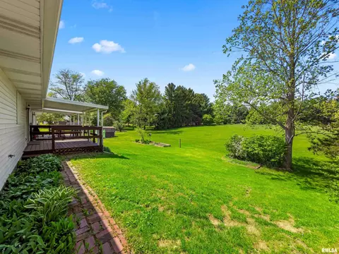 Exterior - 1683 E Myrtle St, Canton, IL 61520 photo 5 of 7