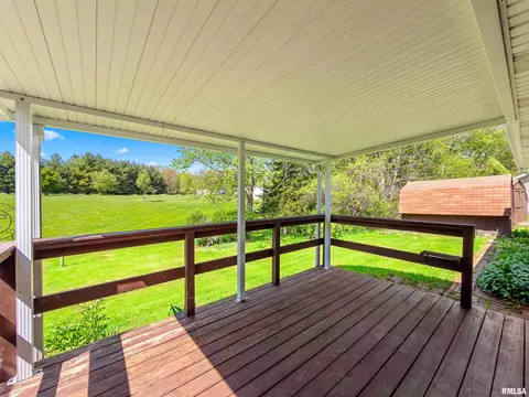 Exterior - 1683 E Myrtle St, Canton, IL 61520 photo 6 of 7