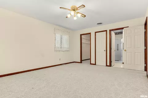Bedroom - 1683 E Myrtle St, Canton, IL 61520 photo 3 of 4