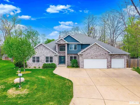 216 Hidden Brook Dr, Groveland, IL 61535
