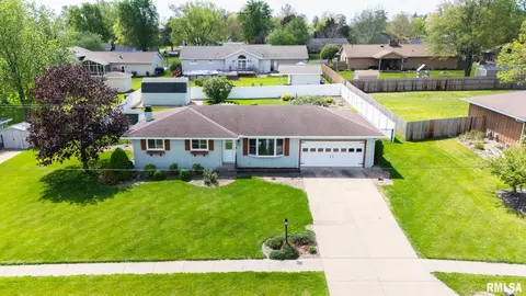 View/Area - 1128 W Progress St, Metamora, IL 61548 photo 2 of 5