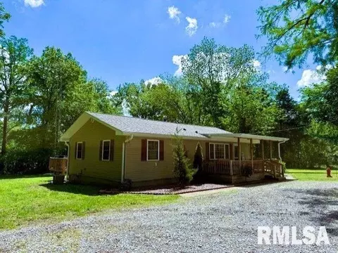 202 204 Mine Ave, West Frankfort, IL 62896