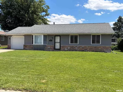 5732 W Colt Dr, Peoria, IL 61607