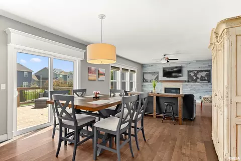 Dining - 11316 N Chesapeake Ln, Dunlap, IL 61525 photo 1 of 3