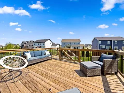 Exterior - 11316 N Chesapeake Ln, Dunlap, IL 61525 photo 5 of 8
