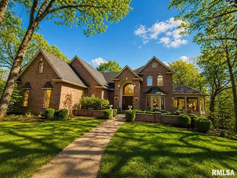 11350 N Oak Trail Dr, Peoria, IL 61615