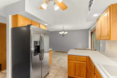 Kitchen - 4903 S Lake Camelot Dr, Mapleton, IL 61547 photo 4 of 4