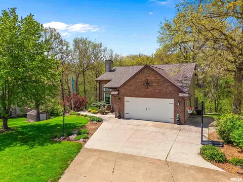 Exterior - 4903 S Lake Camelot Dr, Mapleton, IL 61547 photo 3 of 7