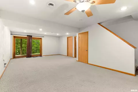 Living - 4903 S Lake Camelot Dr, Mapleton, IL 61547 photo 8 of 8
