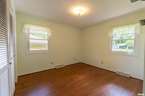 Bedroom - 210 Riss Dr, Normal, IL 61761 photo 5 of 7