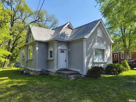 601 W Franklin Ave, Bartonville, IL 61607